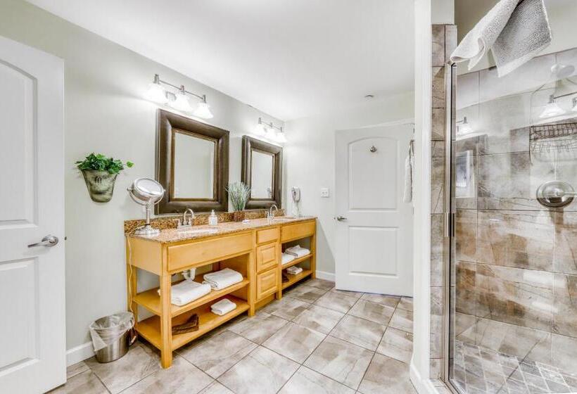 فندق River Crossing 401