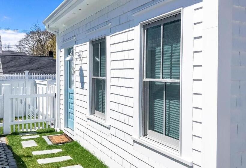 בית מלון כפרי Provincetown Paradise