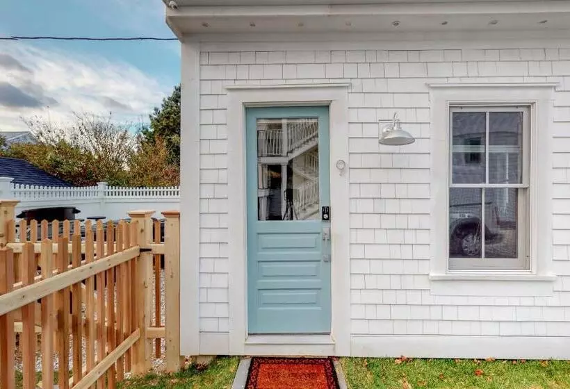هتل Provincetown Paradise