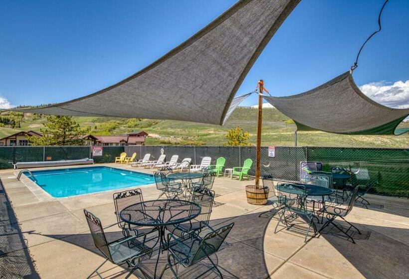 호텔 Wine Down In Granby