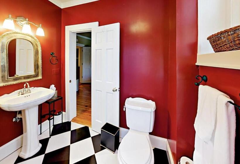 فندق North Star Manor