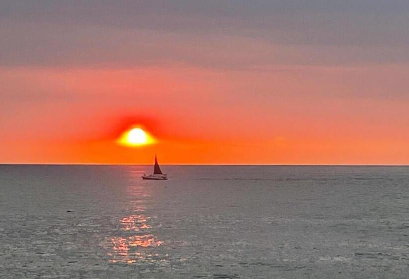 فندق Alii Villas 201