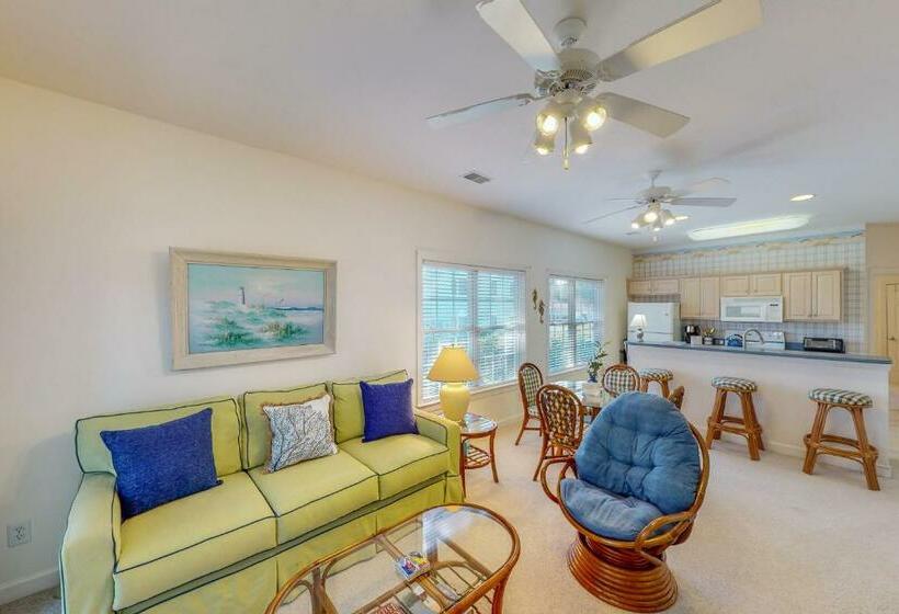 Hotel Avian Nest #3606