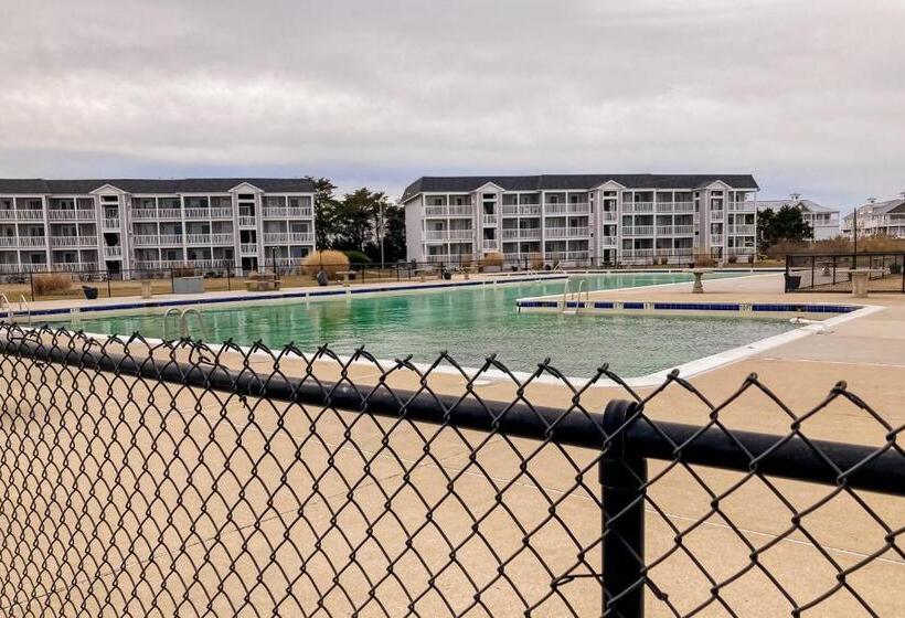 هتل Cedar Shores     30142 Cedar Shores Rd #e144