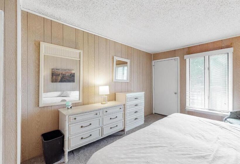 هتل Cedar Shores     30142 Cedar Shores Rd #e144