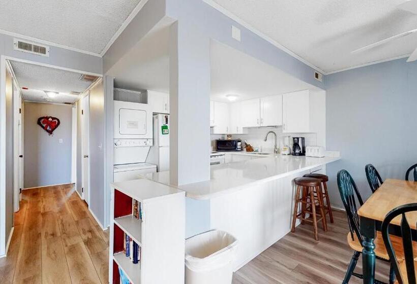 هتل Cedar Shores     30142 Cedar Shores Rd #e144