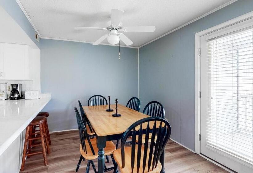 هتل Cedar Shores     30142 Cedar Shores Rd #e144