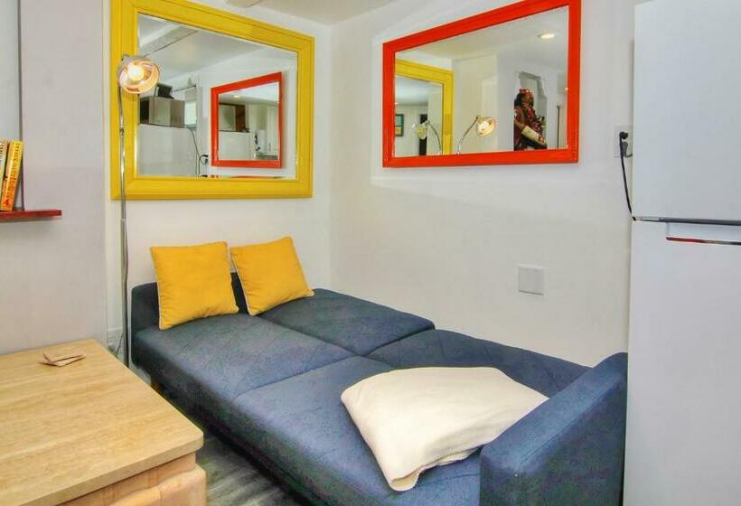 فندق Detlow S Treasured Cottages 1