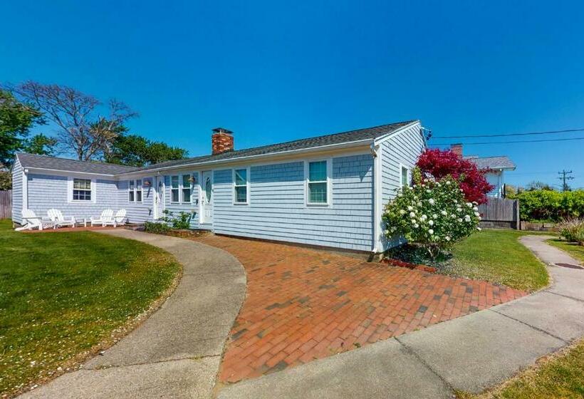 בית מלון כפרי Downtown Beach Cottage