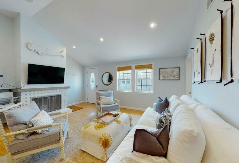 בית מלון כפרי Downtown Beach Cottage