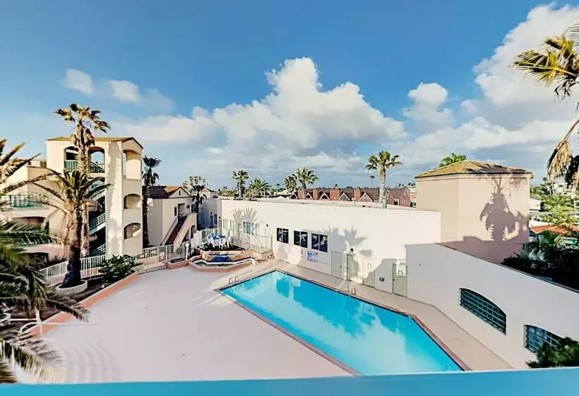 ホテル Imperial Beach Club Unit 303