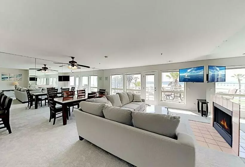 ホテル Imperial Beach Club Unit 303