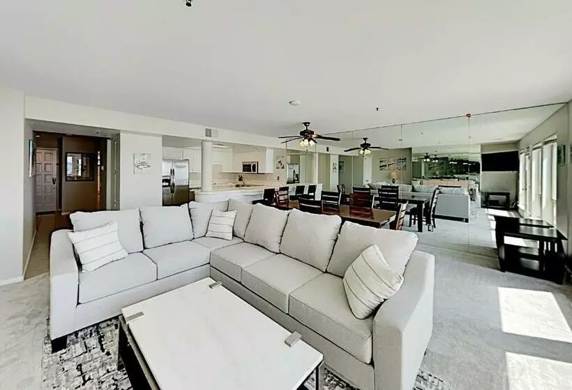 ホテル Imperial Beach Club Unit 303
