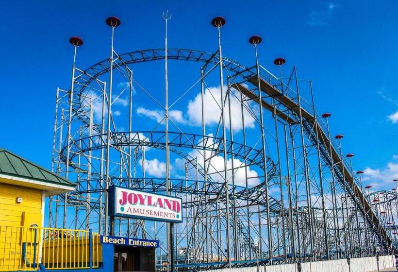 Отель Shores Club 105 Shores Club Retreat