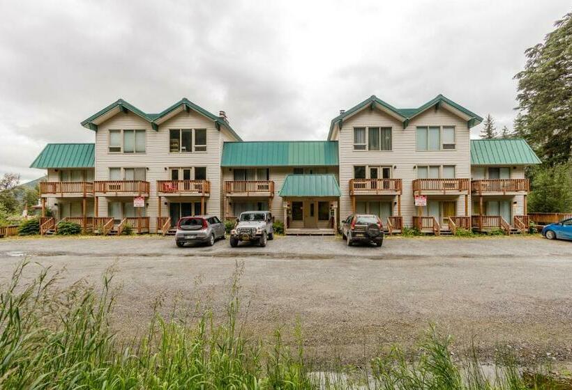 בית מלון כפרי The Emerald Palace