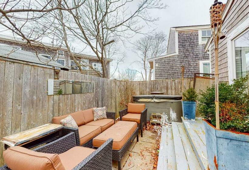 בית מלון כפרי The Hot Tub House