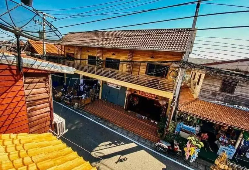 Hotelli 9 เฮ้าส์ เชียงคาน