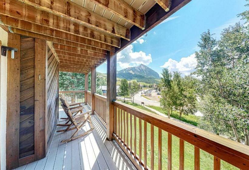 בית מלון כפרי Alpine Treasure