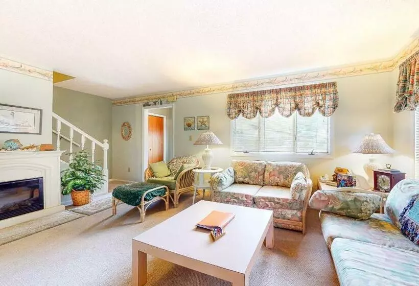 ホテル Bethany Pines     428 Bethany Pines