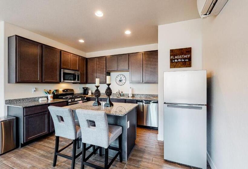 호텔 Hideaway In The Sun