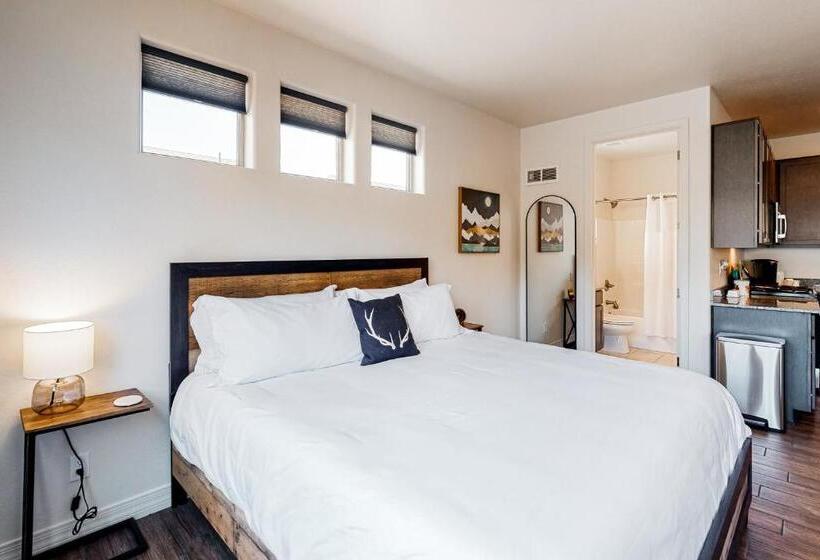 호텔 Hideaway In The Sun