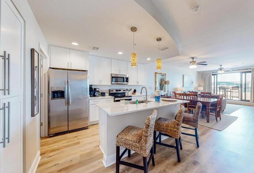 호텔 Renovar At The Club