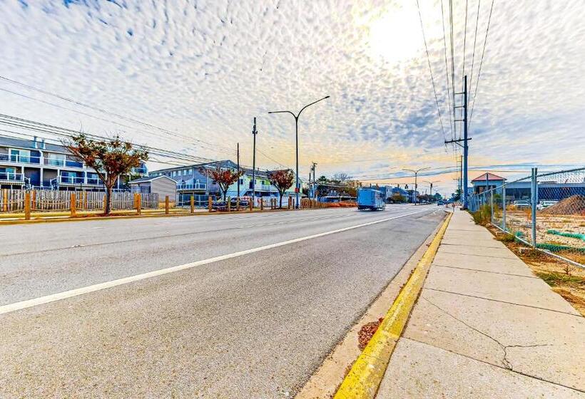 Отель Town Of Dewey Beach    The Opal #306s