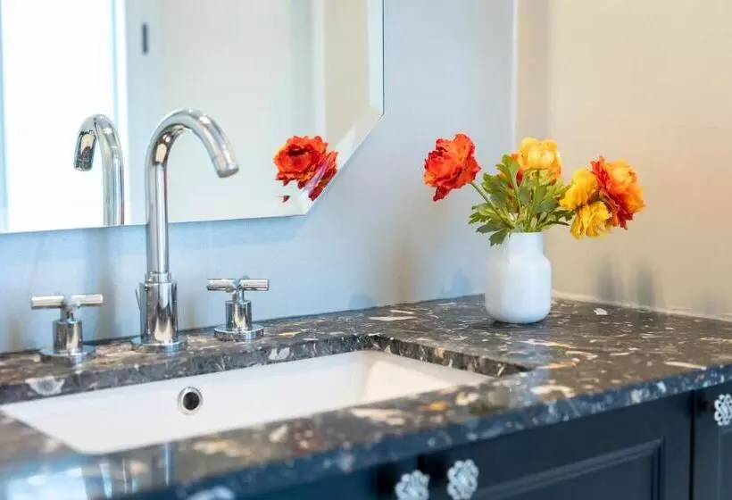 Majatalo Missori Suites