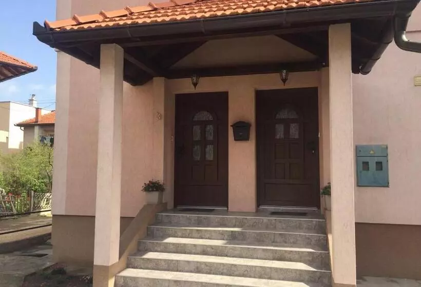 پانسیون Villa Irena