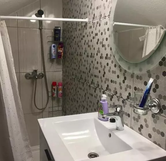 پانسیون Villa Irena