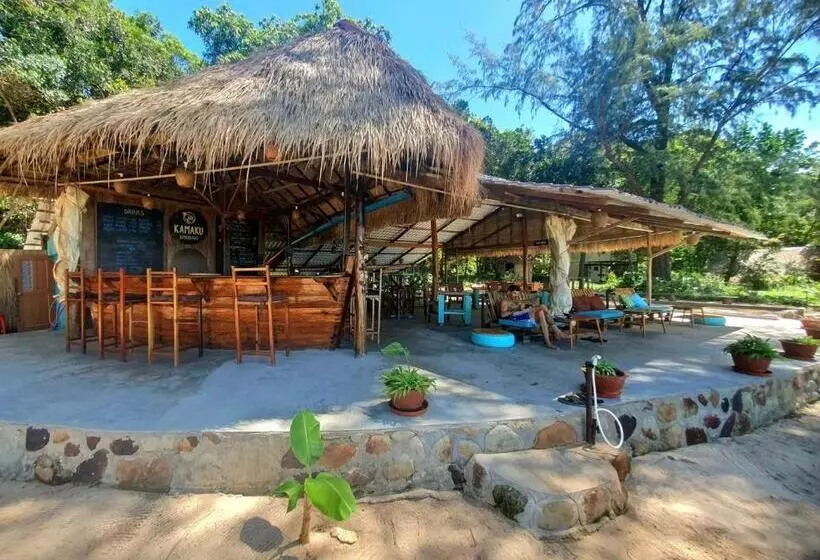 Lomakeskus Kamaku Bungalows