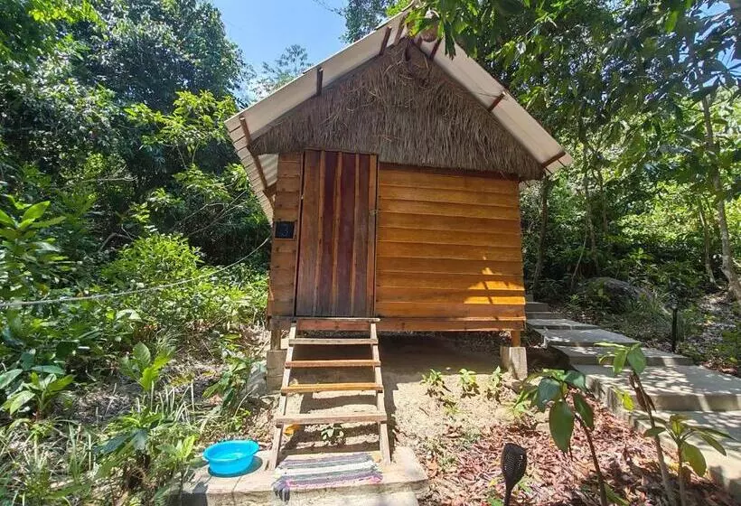 Lomakeskus Kamaku Bungalows