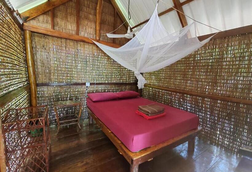 منتجع Kamaku Bungalows