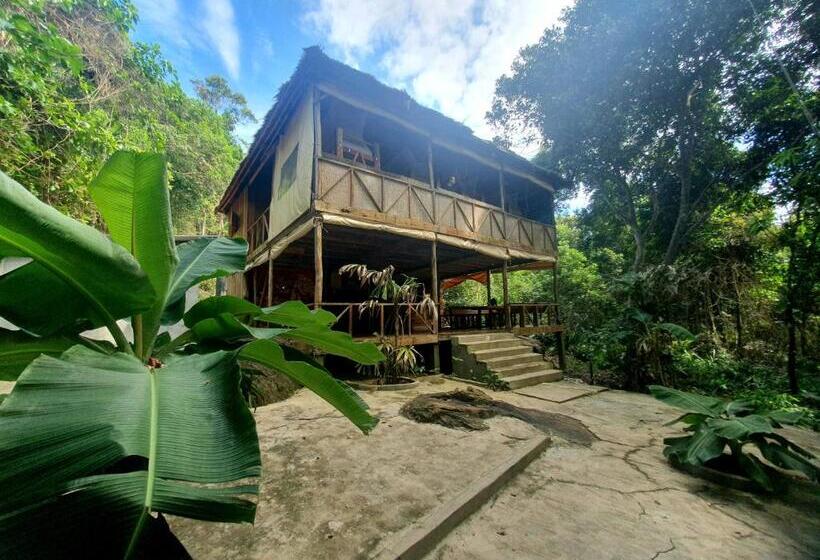 منتجع Kamaku Bungalows