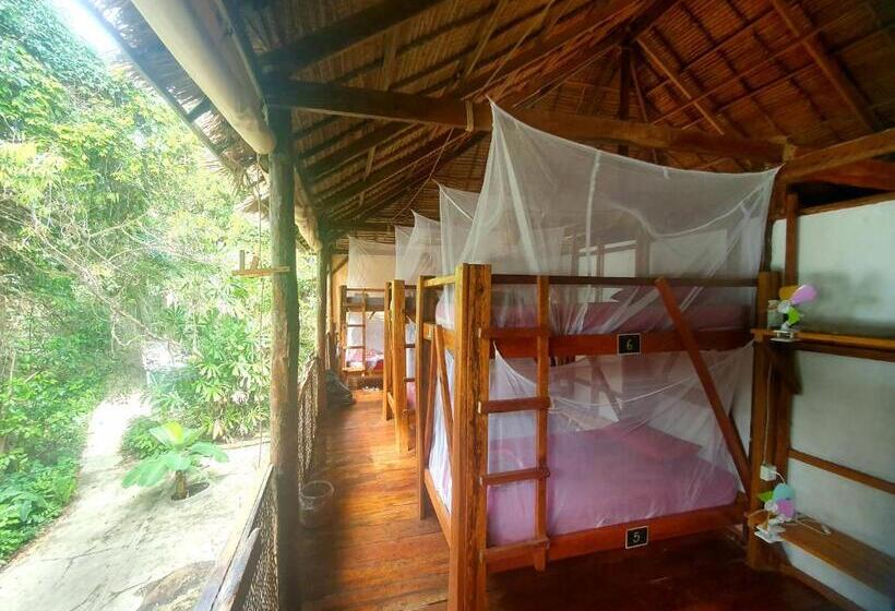 منتجع Kamaku Bungalows