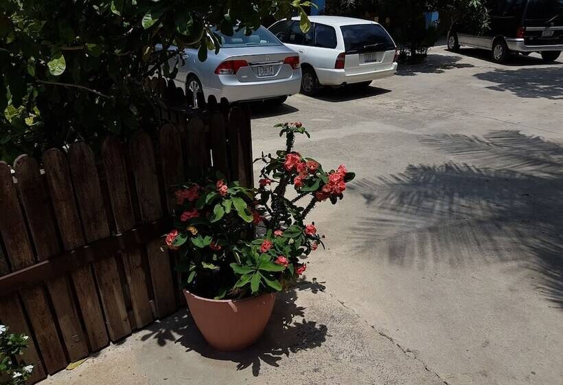 Apartamentos Cecil Paradise