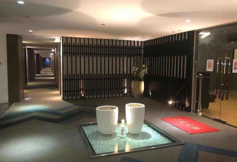 בית מלון כפרי Wm & Casino