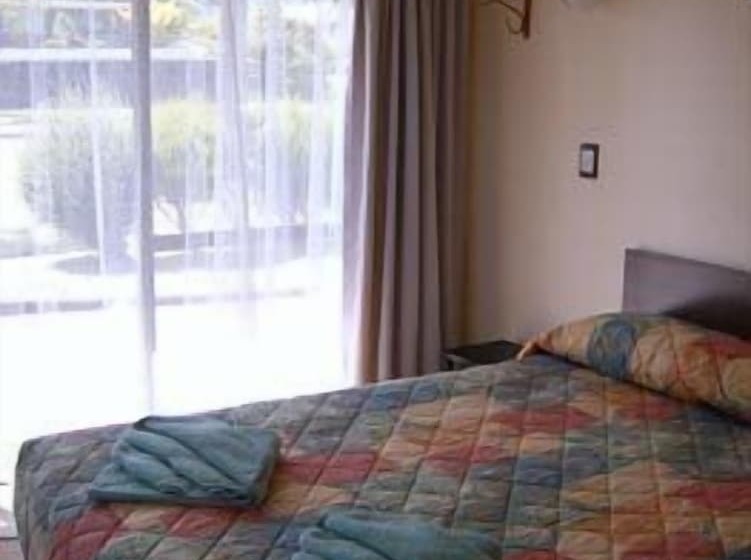 Hotel Ace Motor Lodge