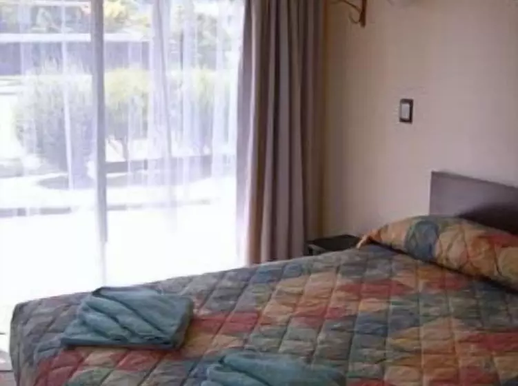 Hotel Ace Motor Lodge