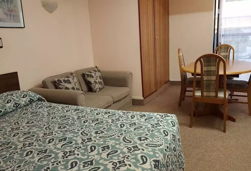 Hotel Ace Motor Lodge