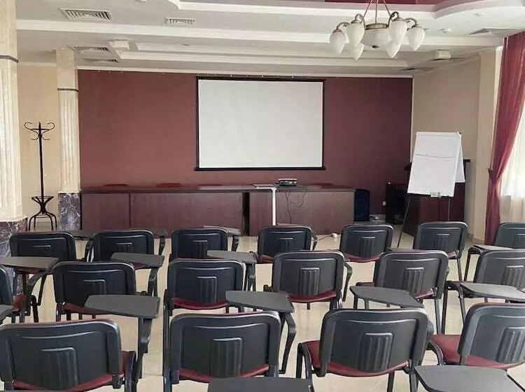 Hotel Cherkasy Palace