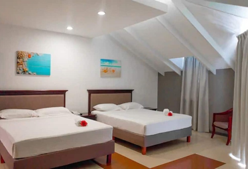 هتل Curacao Suites