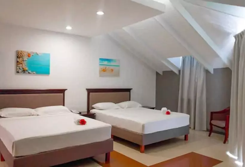 هتل Curacao Suites