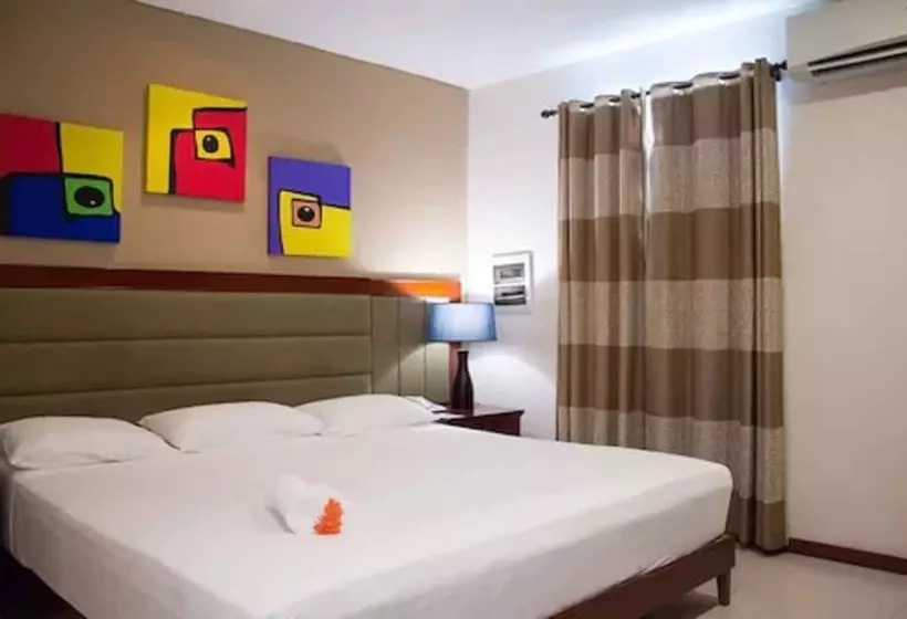 هتل Curacao Suites