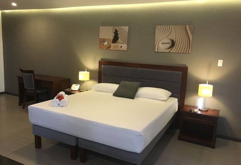 هتل Curacao Suites