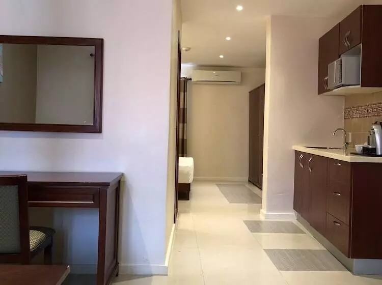 هتل Curacao Suites