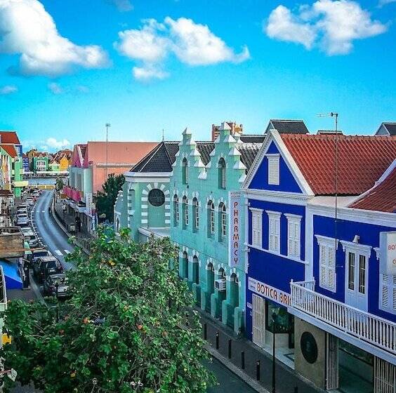 هتل Curacao Suites