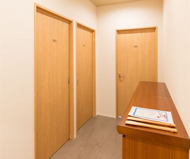 Отель Drop Inn Osaka