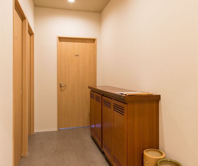 Отель Drop Inn Osaka