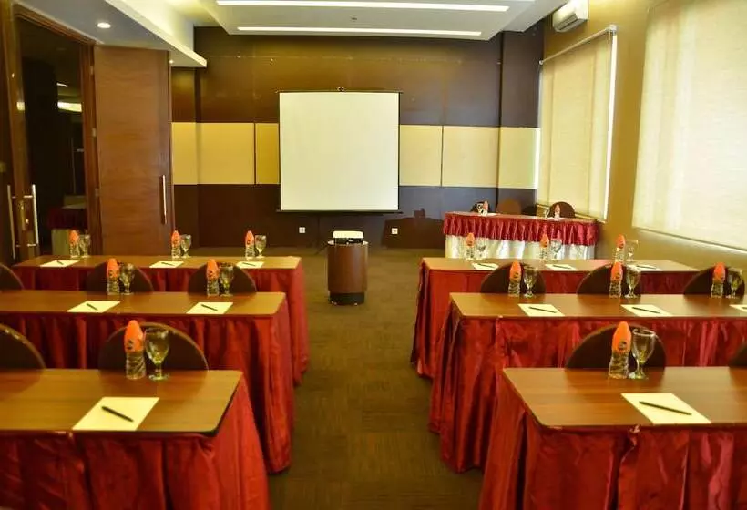 Grand Cakra Hotel Malang